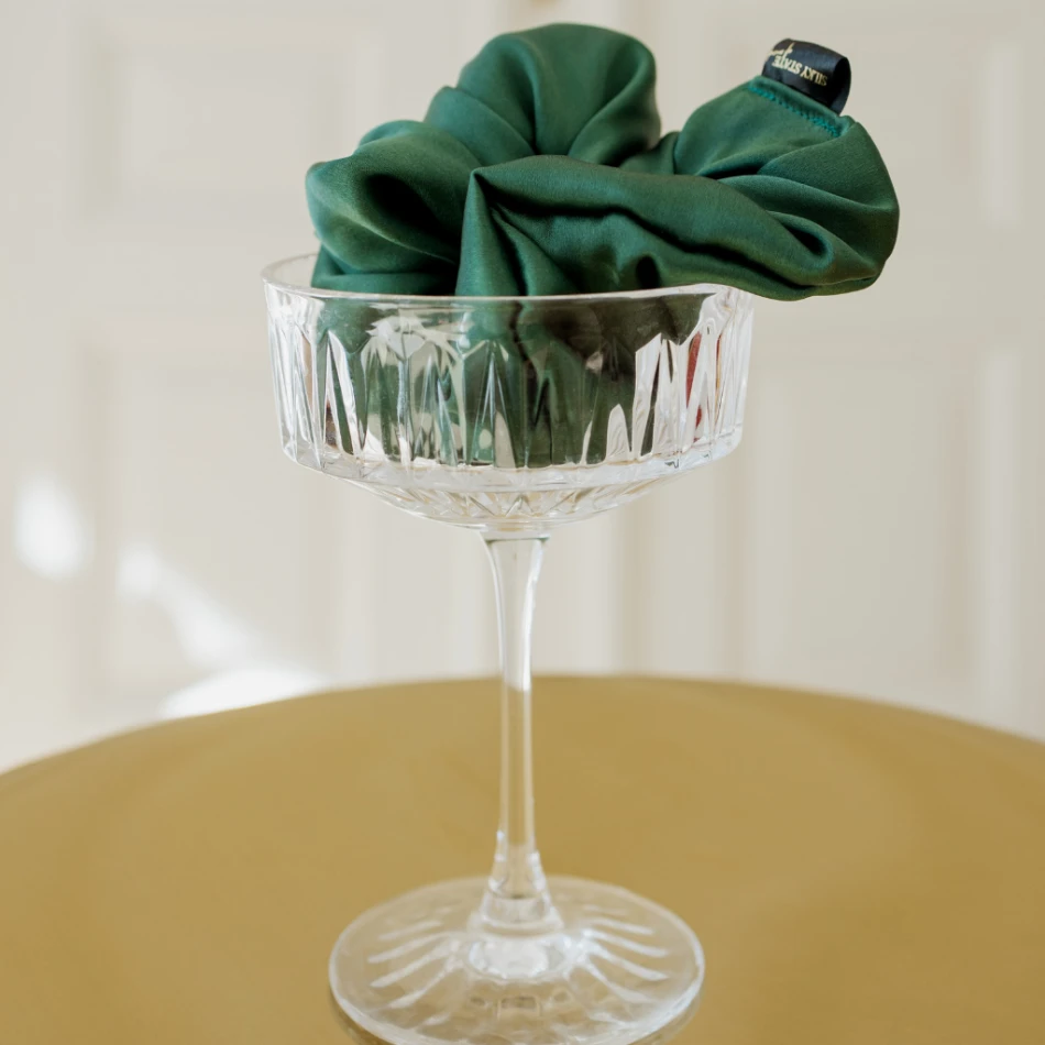 Jedwabna scrunchie SILKY STATE MEDIUM - Leśna zieleń